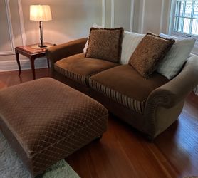 Couch set