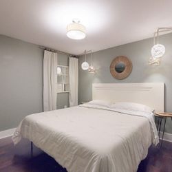 California King Bed Plus Linens