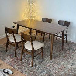 Dining Set (Table w/ 4 Chairs)