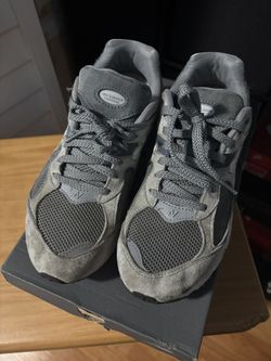 Men’s New Balance 2002R