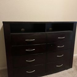 Dresser Set