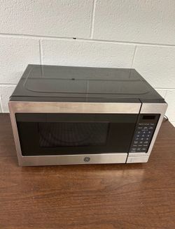 GE Countertop Microwave, 0.7 Cu. Ft. 700W Capacity