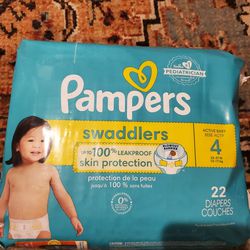 Pamper DIAPERS SIZE 4