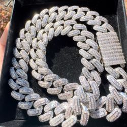 Cuban Chain Iced Out AAA+