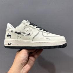 Nike Air Force 1'07 Low Studsey Black Thread