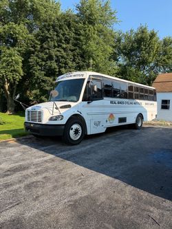 2008 Freightliner C2 bus
