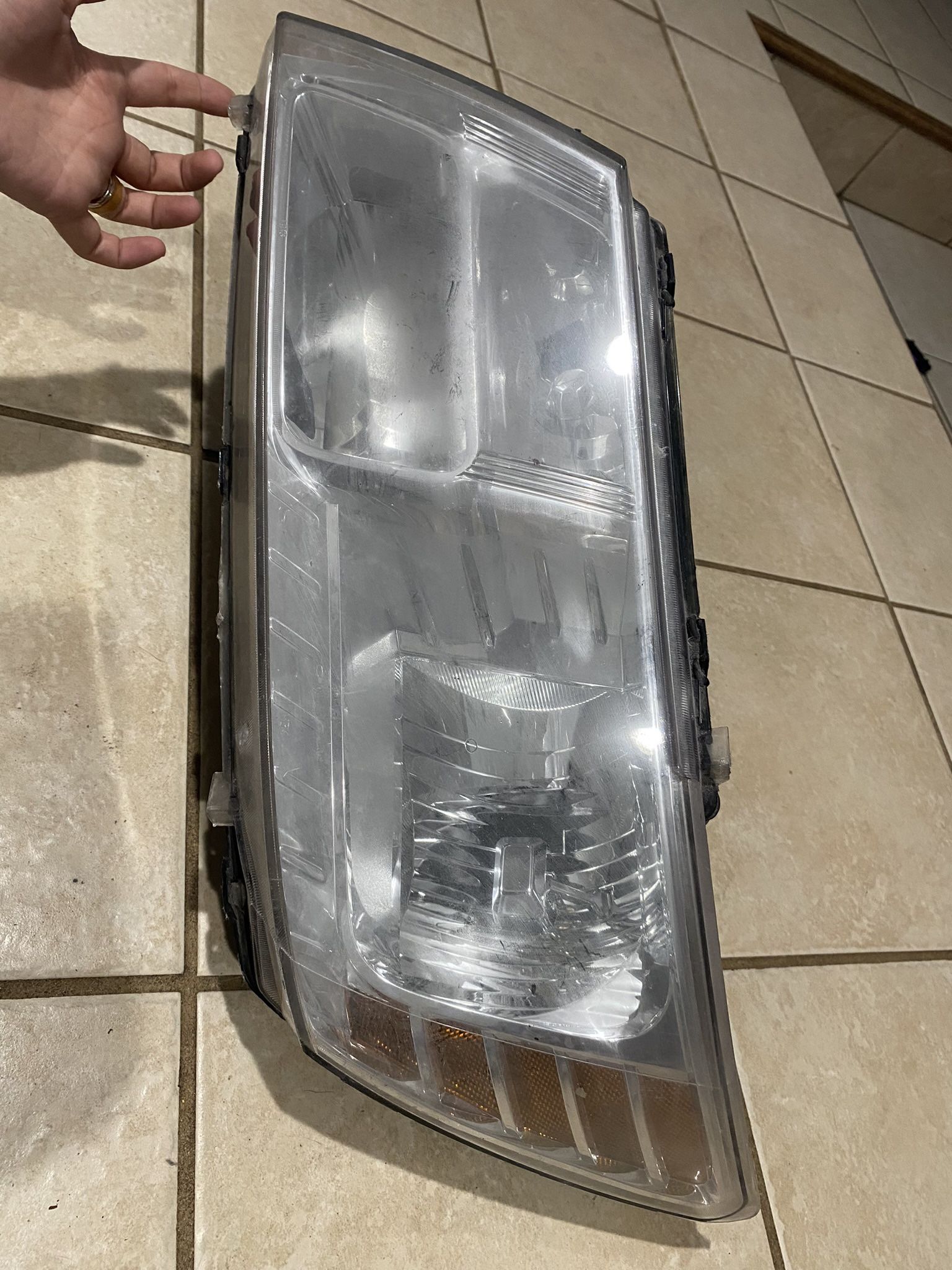 Dodge Journey 2010 DS Headlight