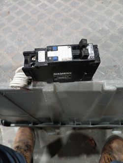 Siemens Tandem Arc Fault Breaker  15/15 New Never Installed 
