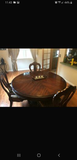 Wooden table (with 6 chairs)