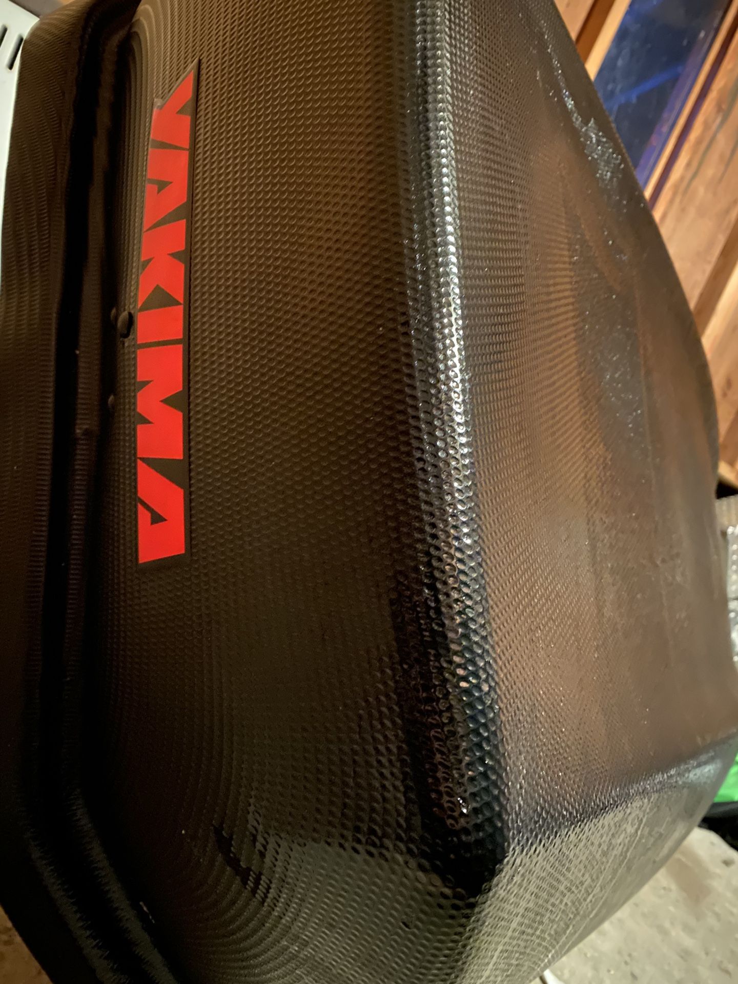 Yakima Carbonite skybox 21 And Roof Racks And Canopies for Sale in