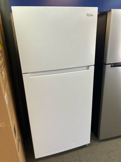 Vissani Top Freezer Refrigerator in W!