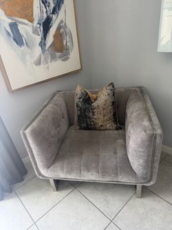 Accent Chairs