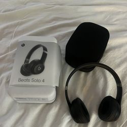 Beats Solo 4 