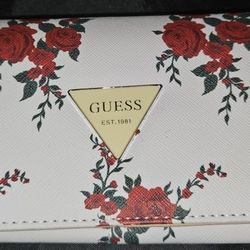 Guess White Wallet With Roses
