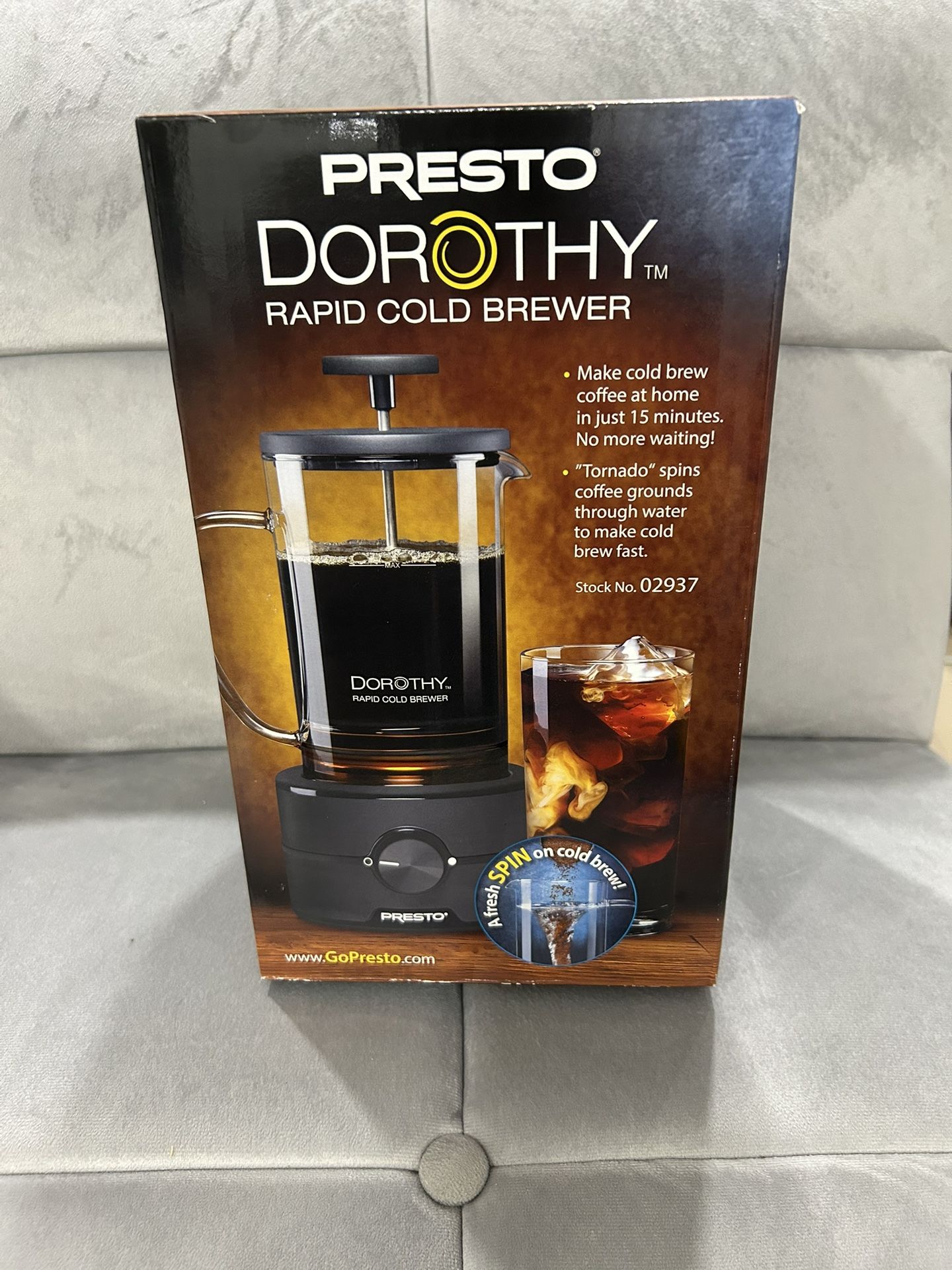 Presto Dorothy™ Electric Rapid Cold Brewer