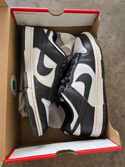 Panda Dunks size 10