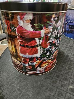 Santa With Reindeer Theme Aluminum Tin