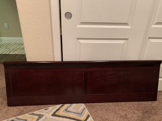 Full head and foot board.