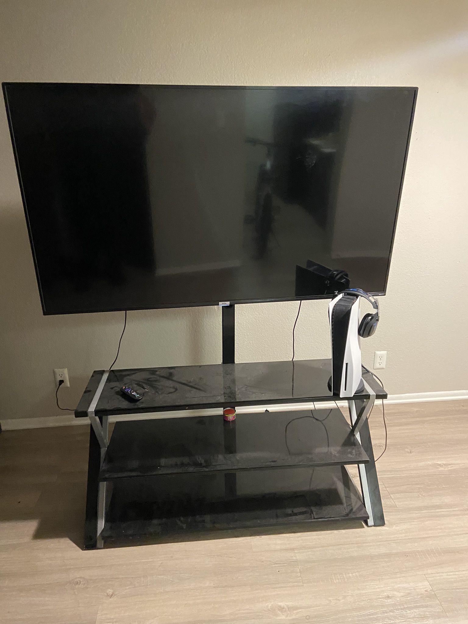 65 inch TCL Flatscreen with Mounts
