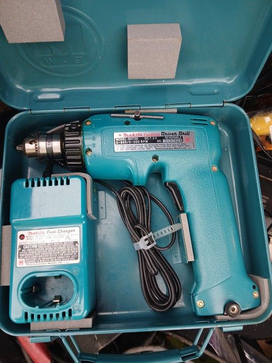 Makita 3/ 8 driver
