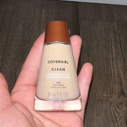 Cover girl Clean Foundation 
