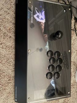 Fight pad bought it used had a crack didn’t use it much