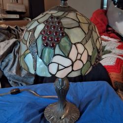 Vintage tiffany lamp with grapes and blue jay bird stained glass