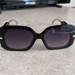 Sunglasses  (Fendi)