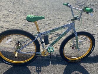 Money Lynch Beast Mode SE Bike