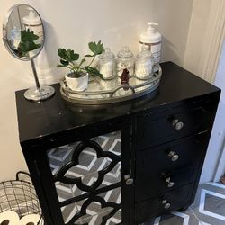 Black Cabinet 