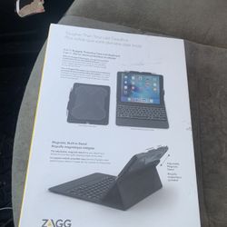 I PAD KEYBOARD AND COVER