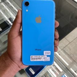 Apple iPhone XR 64 GB Factory Unlocked 