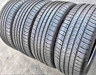 285/40/20 Goodyear vendo un set de llantas usadas excelente condiciones de vida las 4 ✅🤩I am selling a set of used tires, all 4 in excellent living c