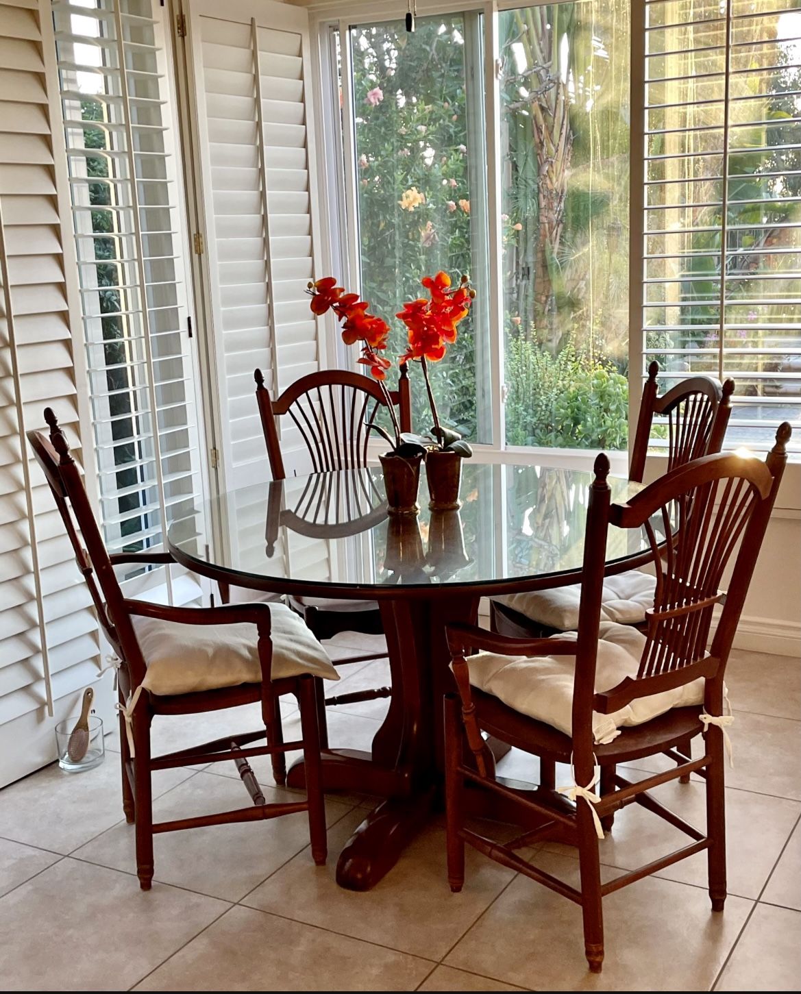 BEAUTIFUL REAL WOOD HIGH QUALITY DINING TABLE SET PIECES