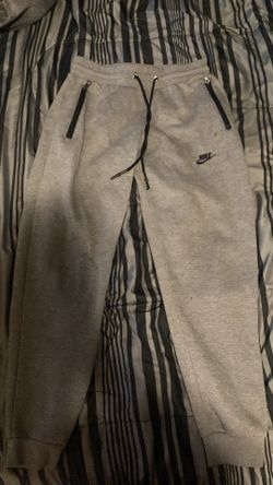 Dark grey Nike tech sweats lowest 40/45 new good condition size medium obo