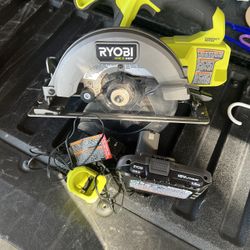 Sircular Saw 6 1/2  Ryobi  18v. Bateria Y Cargador 