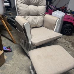 Hoop Glider And Ottoman 