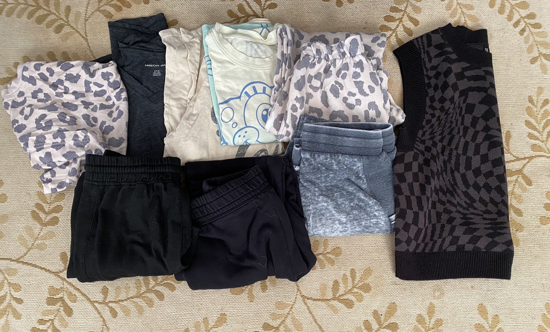 Girls Sweatpants, Tshirts, & Sweater Vest