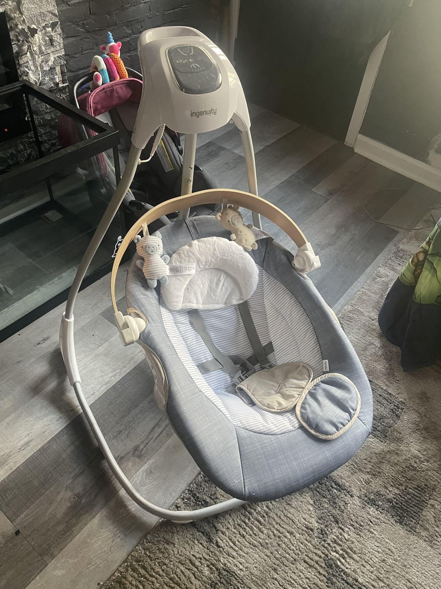 Ingenuity SimpleComfort Compact Soothing Swing