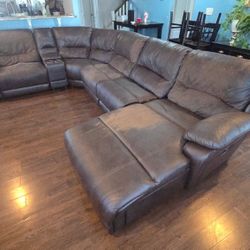 living room furniture 