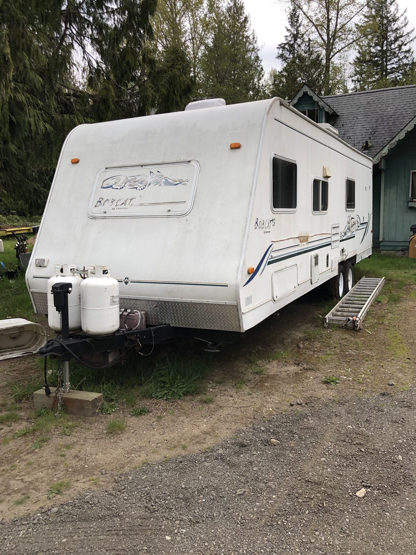 2001 Keystone Bobcat 280EB