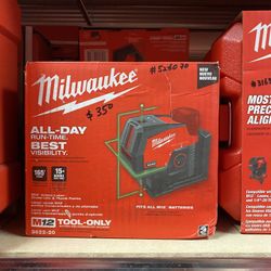 Milwaukee M12 12-Volt Lithium-Ion Cordless Green 125 ft. Cross Line and Plumb Points Laser Level (Tool-Only)