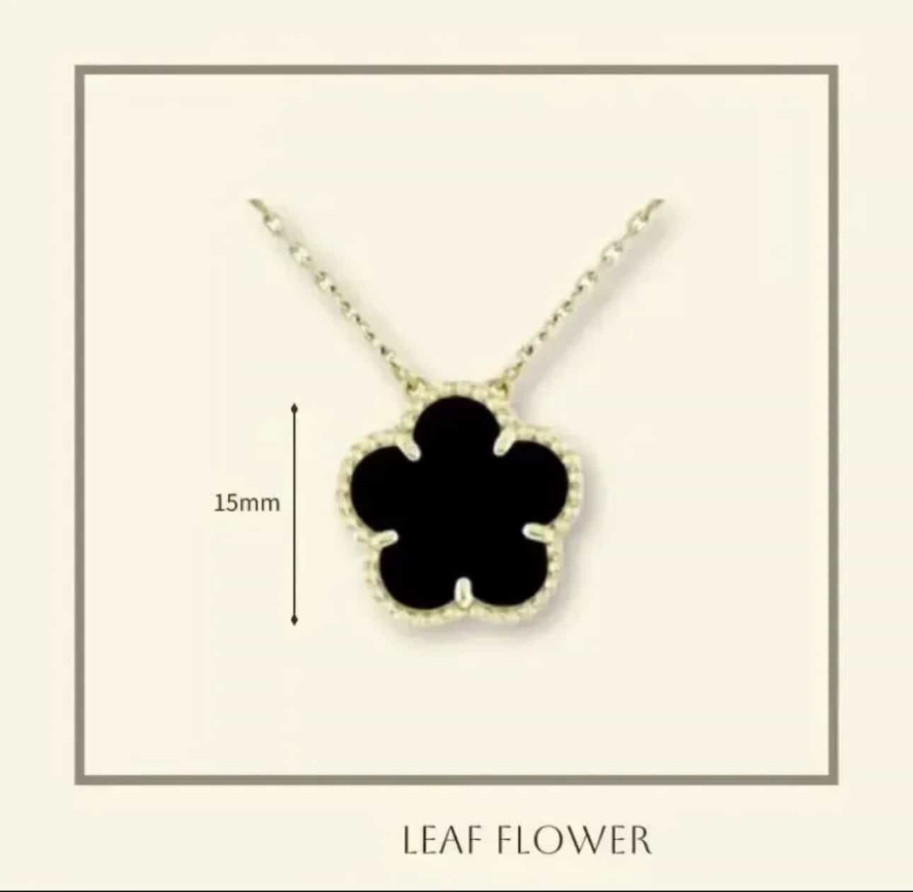 Clover pendant 18k gold
