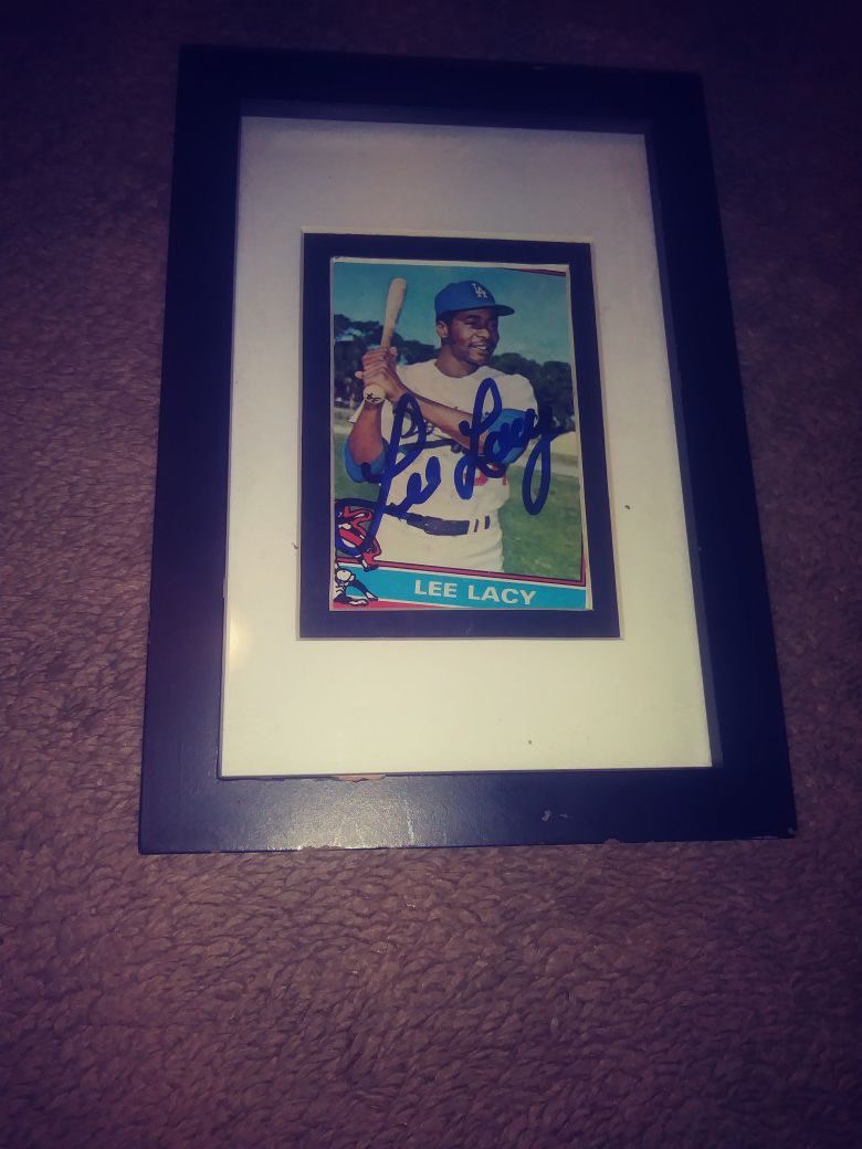 Baseball card signed by Lee Lacy