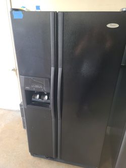 WHIRLPOOL BLACK SIDE BY SIDE REFRIGERATOR