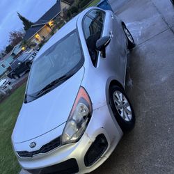 Kia Rio Ex 2013