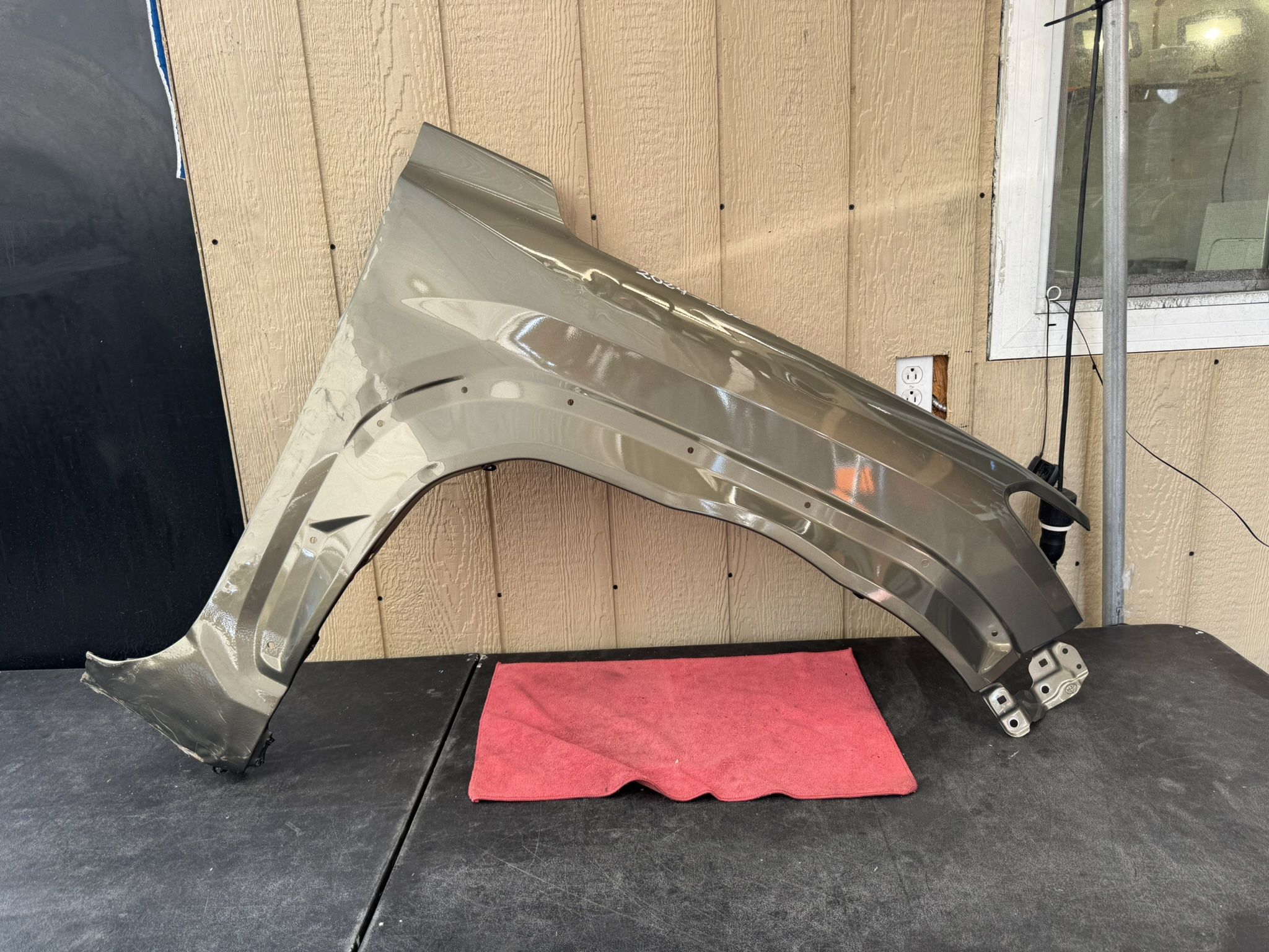 2024 2025 TOYOTA TACOMA RIGHT SIDE FENDER OEM USED