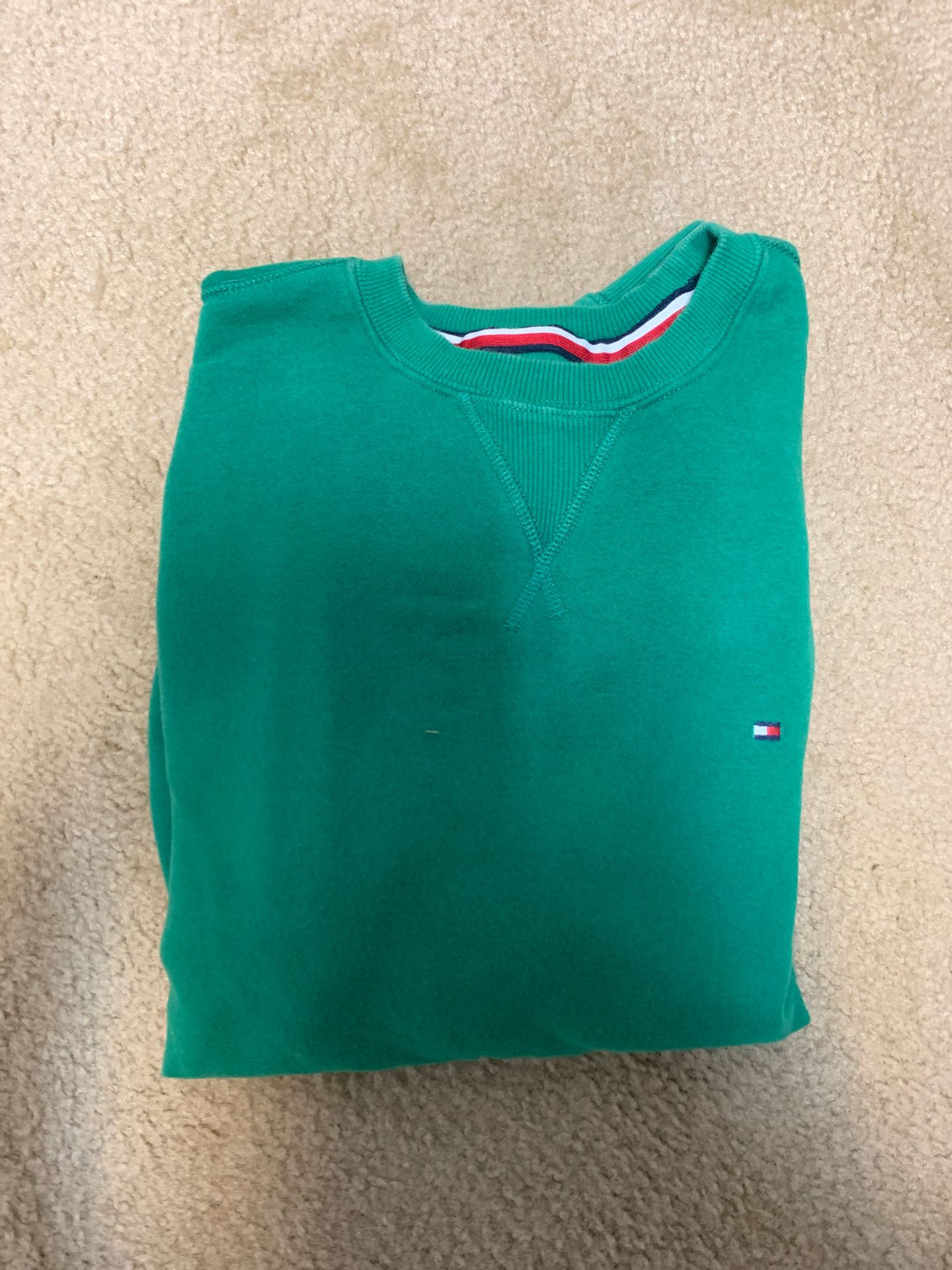 Men’s Tommy Hilfiger Sweatshirt-Size L