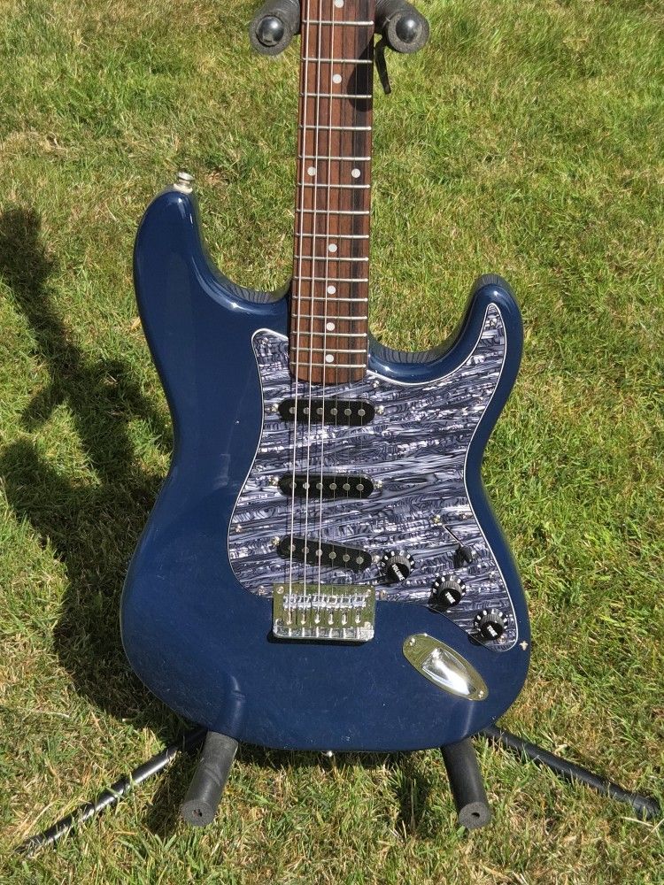 Hardware Strat - Fenderish