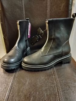 New Weekend Academy Boots